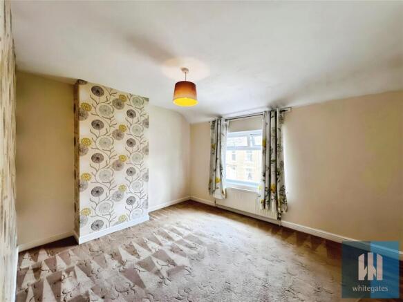 2 bed Terraced to rent Image 6