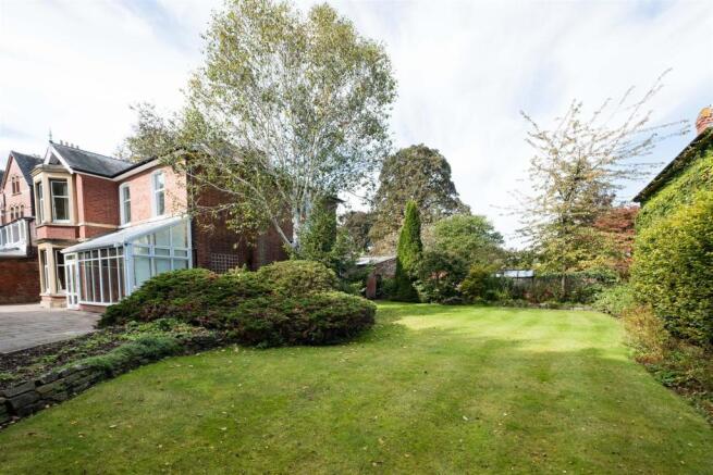 14-28BroomyHill.jpg