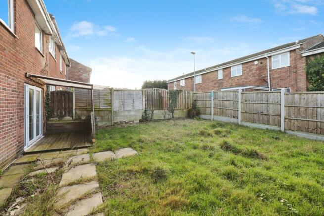 3 bed Semi-Detached for sale Image 9