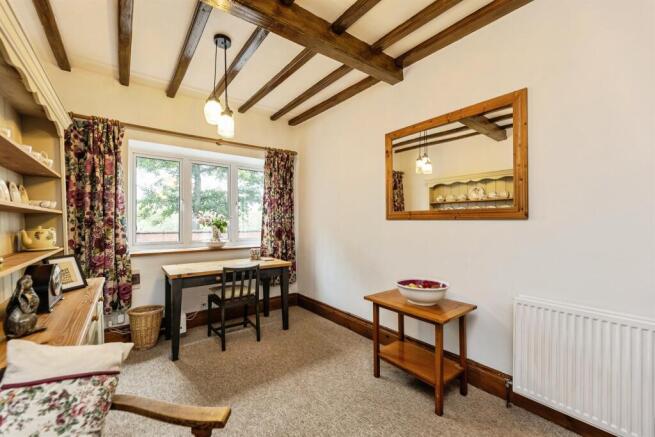 3 bed Semi-Detached for sale Image 9