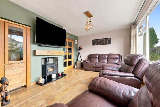3 bed Semi-Detached for sale Image 12
