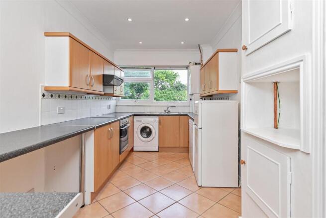 23MalvernClose-15.jpg