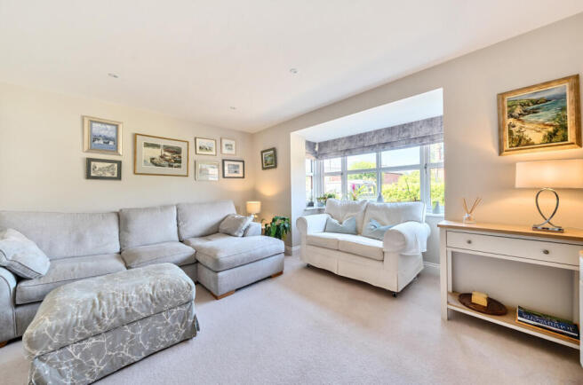 1312279-5-6851352...