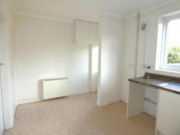 Pic 3 Breakfast Area.JPG
