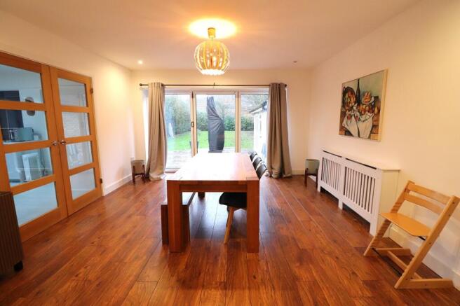 Fairview Road, Stevenage, Hertfordshire, SG1 photo 4