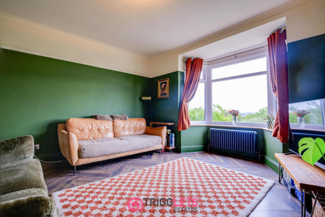 4 bed Semi-Detached for sale Image 11