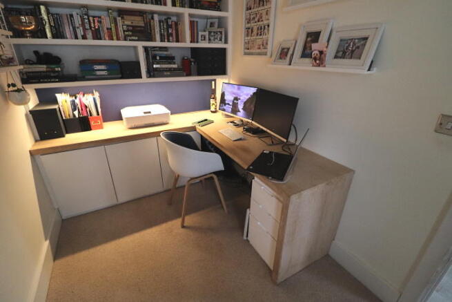 Photo 10
