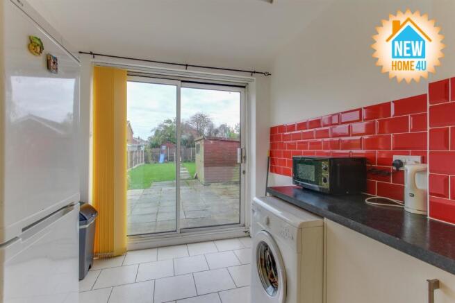 KITCHEN: