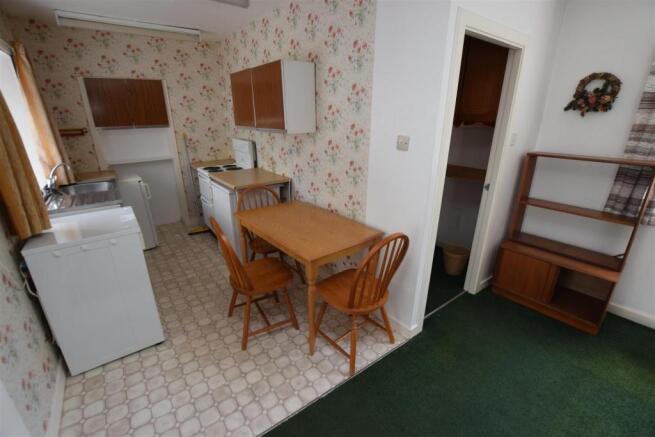 KITCHENCOTT.JPG