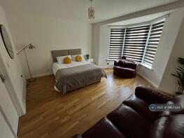 Flat A, 72, Bromham Road, Bedford MK40 2QH