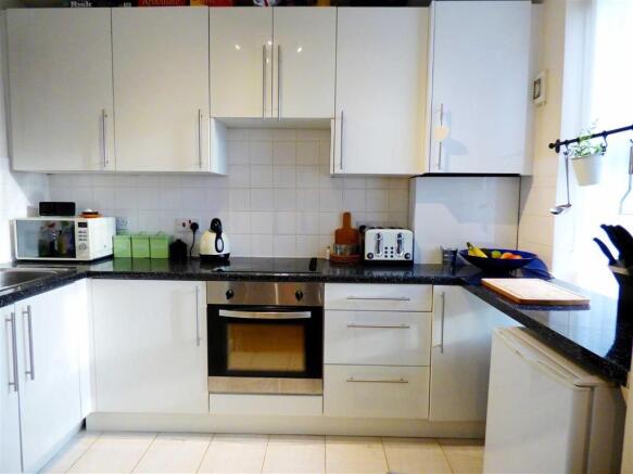 Kitchen: