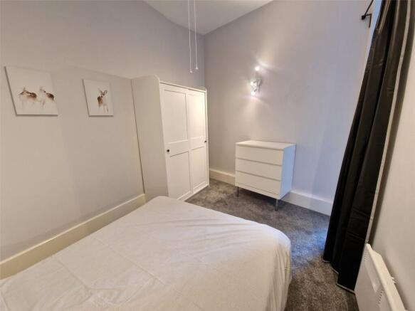 1 bed Apartment to rent Image 4