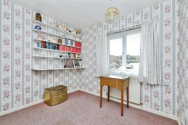 3 bed Semi-Detached for sale Image 9