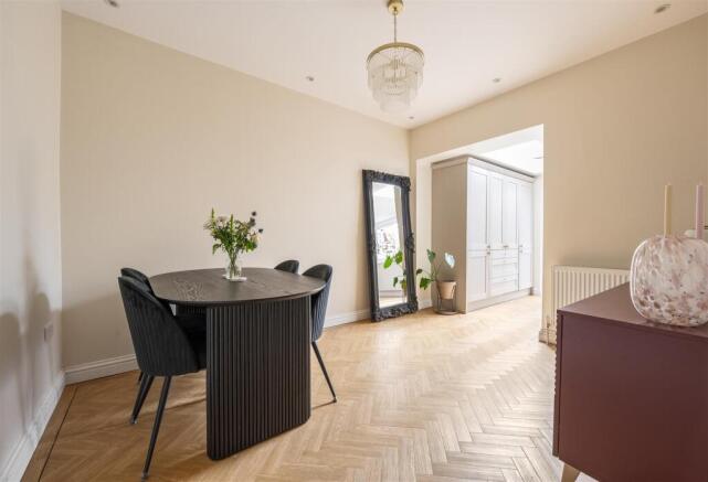 Ainslie Wood Road, E4