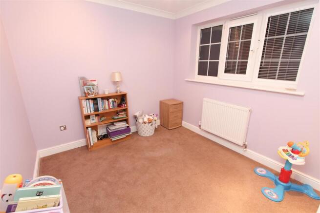bedroom2.jpg