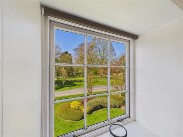2 bed Apartment for sale Image 11