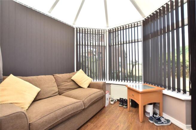 3 bed Link Detached House for sale Image 5