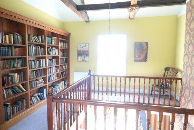 10 bed House for sale Image 10