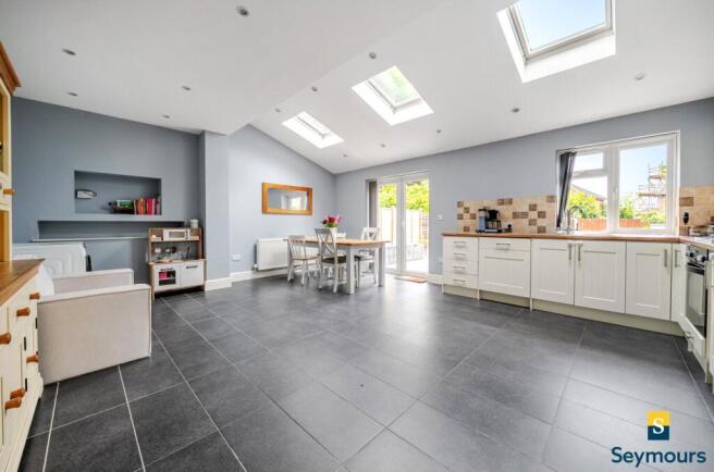 Kitchen/Dining