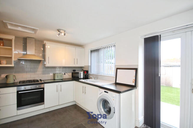 E36a985f-Kitchen 203.JPG