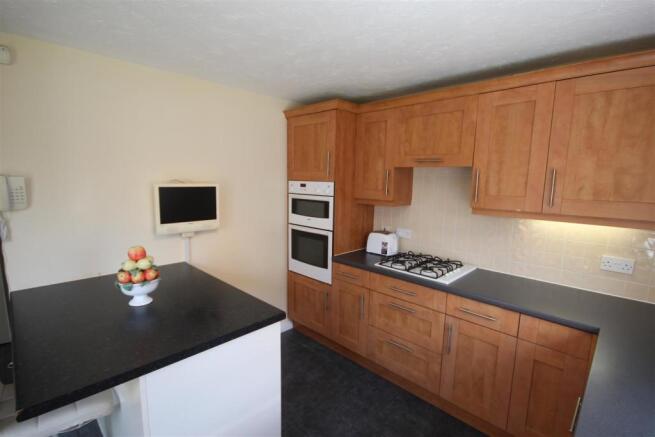 Kitchen/Breakfast Room -