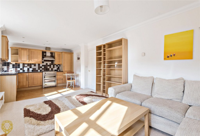 Lounge/Kitchen 2