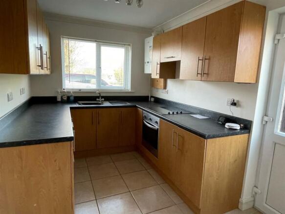 Kitchen2.jpg