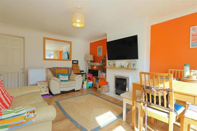 3 bed Terraced for sale Image 5