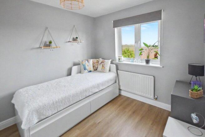 3 bed Town House for sale Image 7