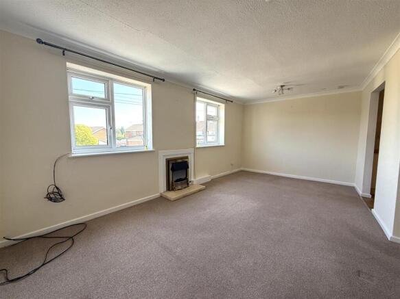 2 bed Flat to rent Image 4