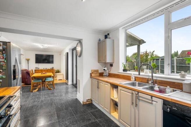 Kitchen/Dining Room