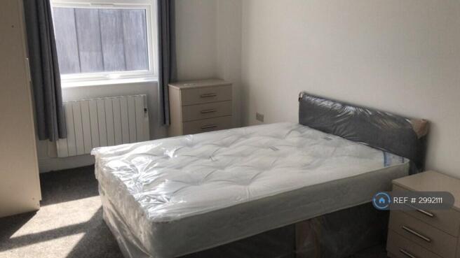 1 bed Flat to rent Image 4