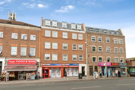 High Street, Ilford, IG6