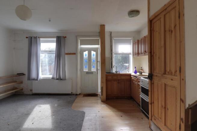 3 bed Terraced for sale Image 5