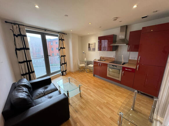 echocentrsl495858Kitchen - living room .jpg