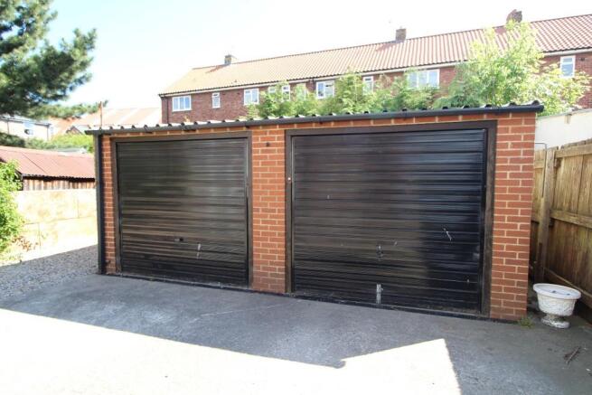 DOUBLE GARAGE