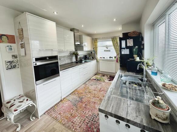 Breakfast/Kitchen