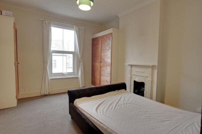 Lounge/Bedroom