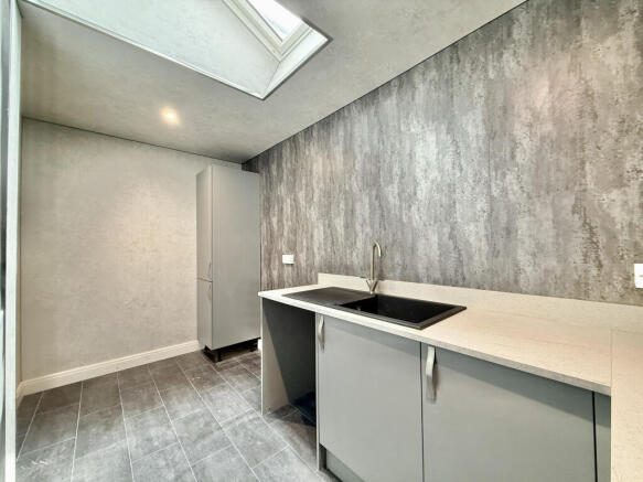 2 bed Terraced for sale Image 8