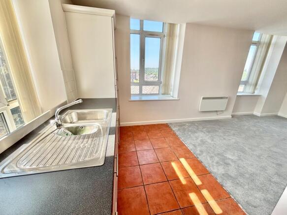 2 bed Apartment for sale Image 7