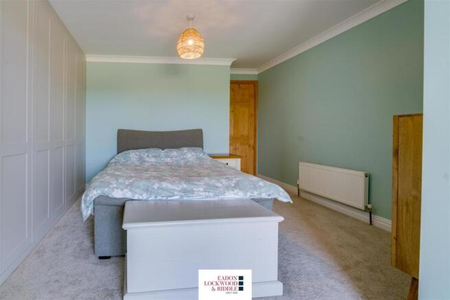 Bedroom 1-1.jpg