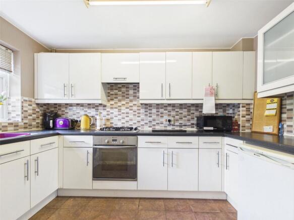 Celandine Close, Christchurch, Dorset, BH23 photo 4