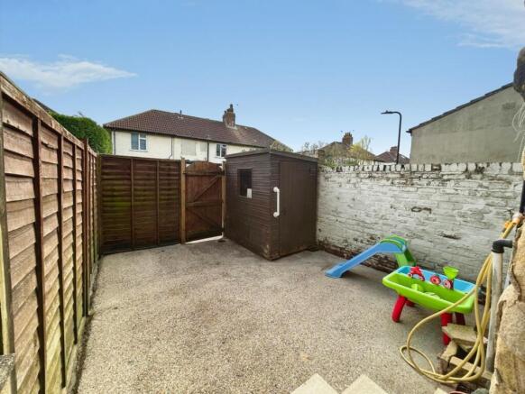 2 bed House for sale Image 4