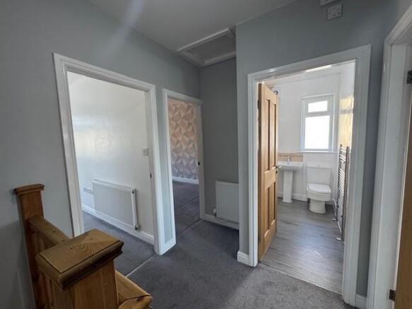 3 bed Semi-Detached for sale Image 9