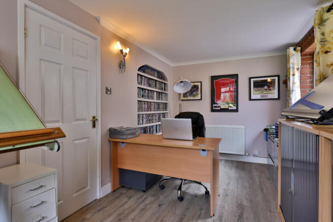 3 bed Detached for sale Image 10