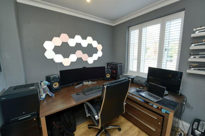 Photo 8