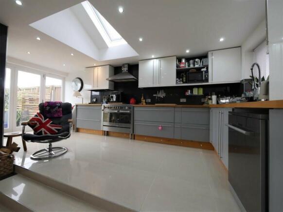 KITCHEN AREA1
