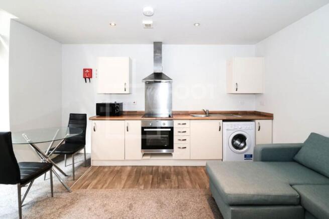 1 bed Apartment to rent Image 6