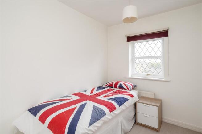 24 Glendon Way_12.jpg