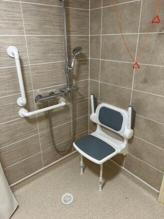 2 bed Flat to rent Image 4